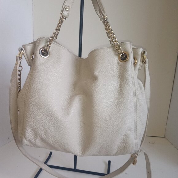 ๐๐ GIVEAWAY ๐๐Michael Kors Cream Satchel with Gold Accents - Picture 5 of 15